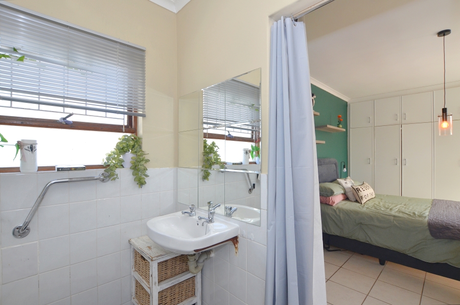 4 Bedroom Property for Sale in Yzerfontein Western Cape